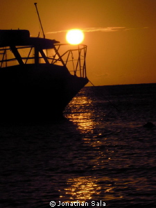Waiting the Nightdive in Cayo Levisa, Cuba by Jonathan Sala 